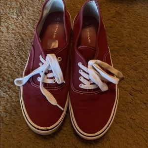 Maroon airwalks gently used